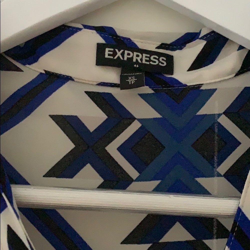 Express button down - Picture 2 of 3